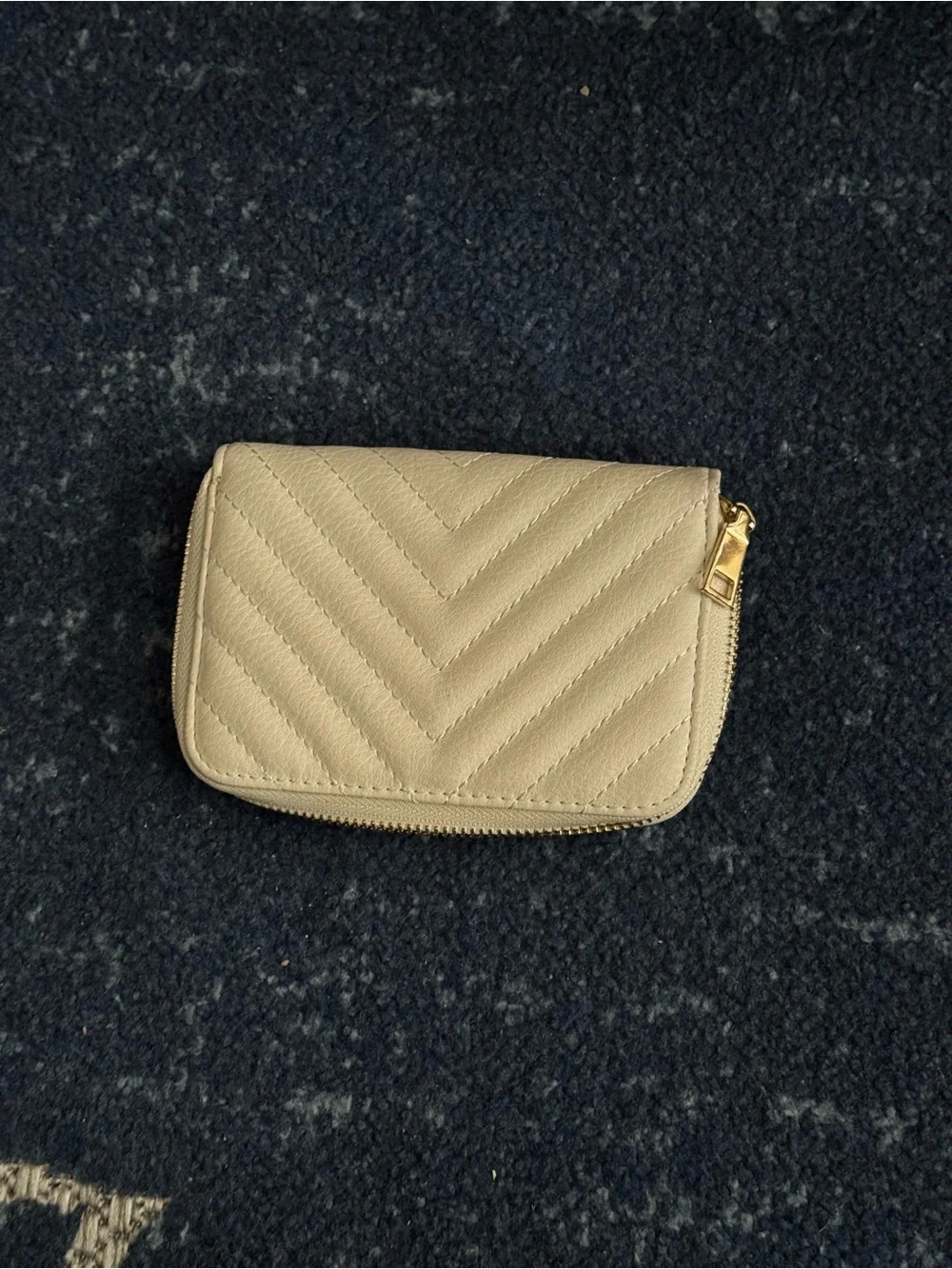 Quilted Chevron Zip Wallet - Cream